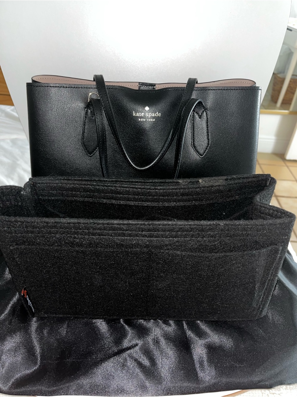 Kate Spade Classic Harper Black Leather Tote - Picture 11 of 12